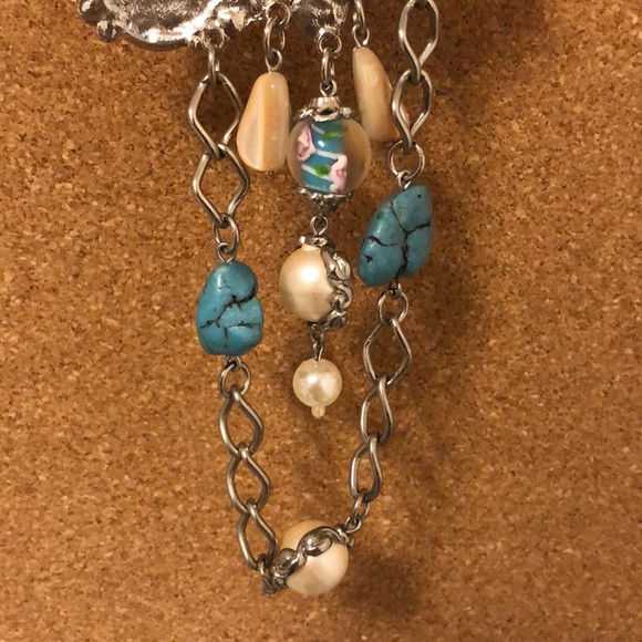 Custom pendant necklace with matching earring’s - Picture 8 of 8